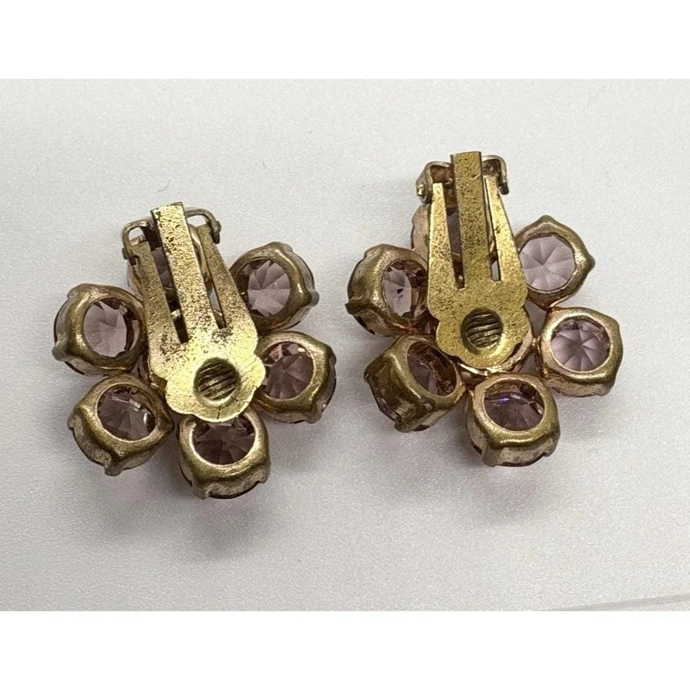 Vintage‎ Flower Floral Gold Tone Pink Purple Rhinestone Clip On Earrings 60s 70s